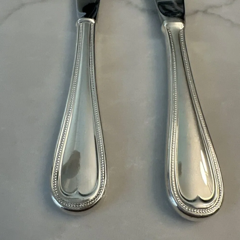 Reed & Barton Beaded English Gentry Silverplate. 2 butter knife knives.